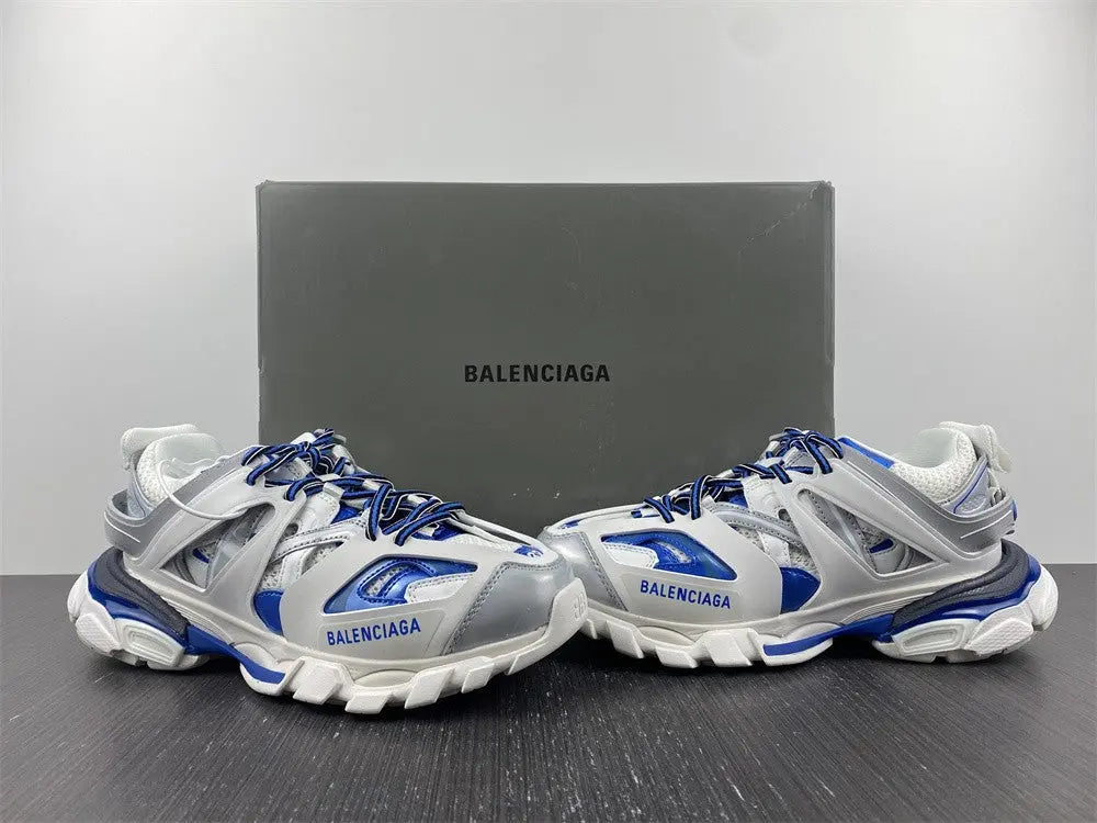 BALENCIAGA - SNEAKERS Metroutfits