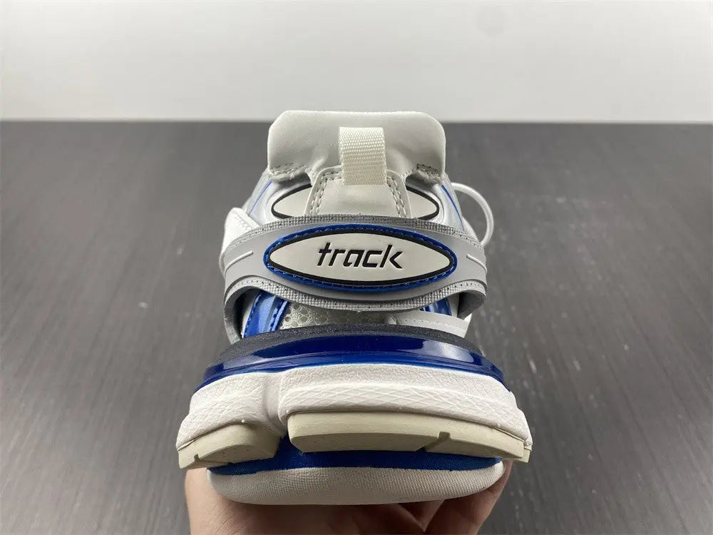 BALENCIAGA - SNEAKERS Metroutfits