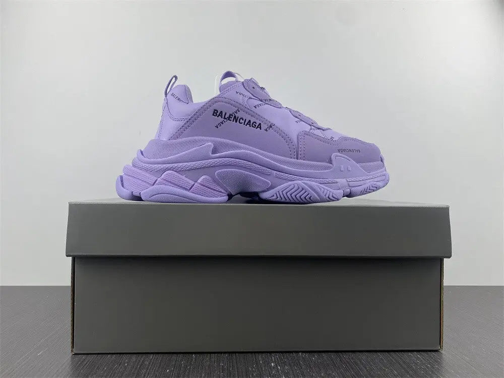 BALENCIAGA - TRIPLE S Metroutfits