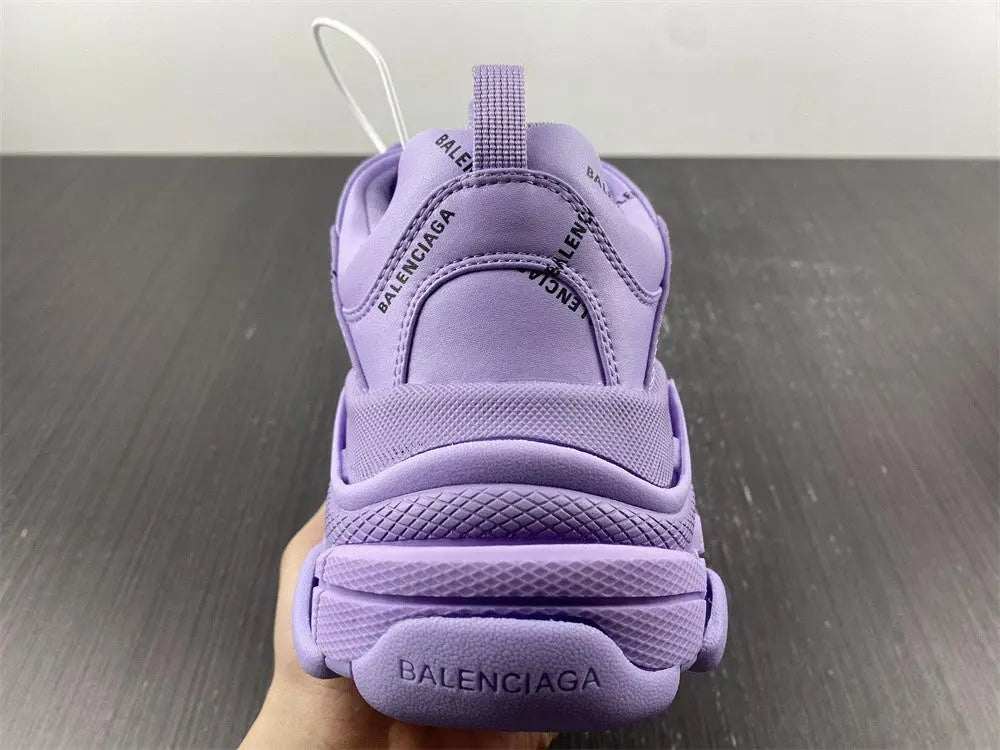 BALENCIAGA - TRIPLE S Metroutfits