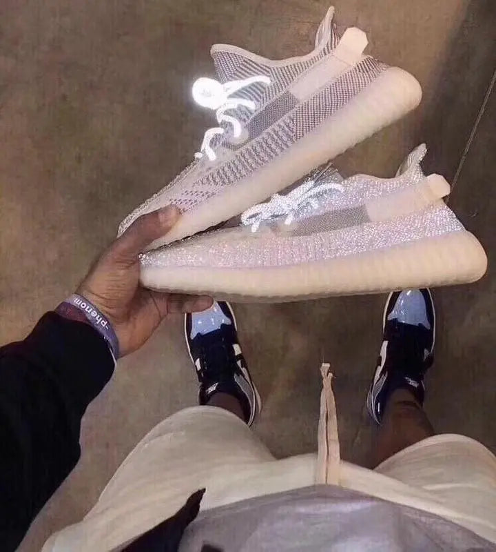 ADIDAS - YEEZY 350 LACETS RÉFLÉCHISSANTS - https://treadfitpro.com/