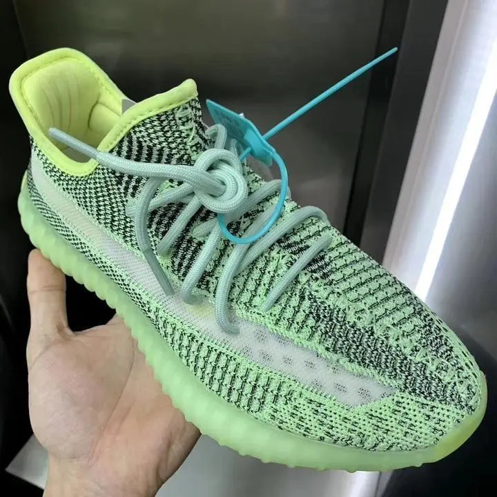 ADIDAS - YEEZY 350 - https://treadfitpro.com/