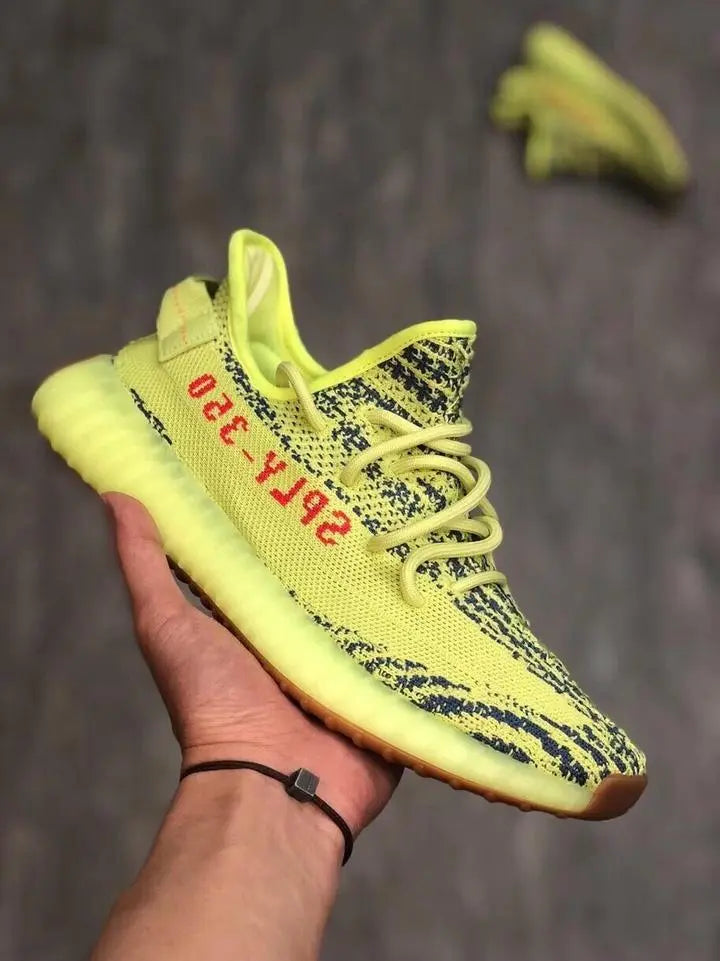 ADIDAS - YEEZY 350 - https://treadfitpro.com/