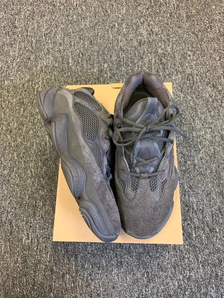 ADIDAS - YEEZY 500 - https://treadfitpro.com/