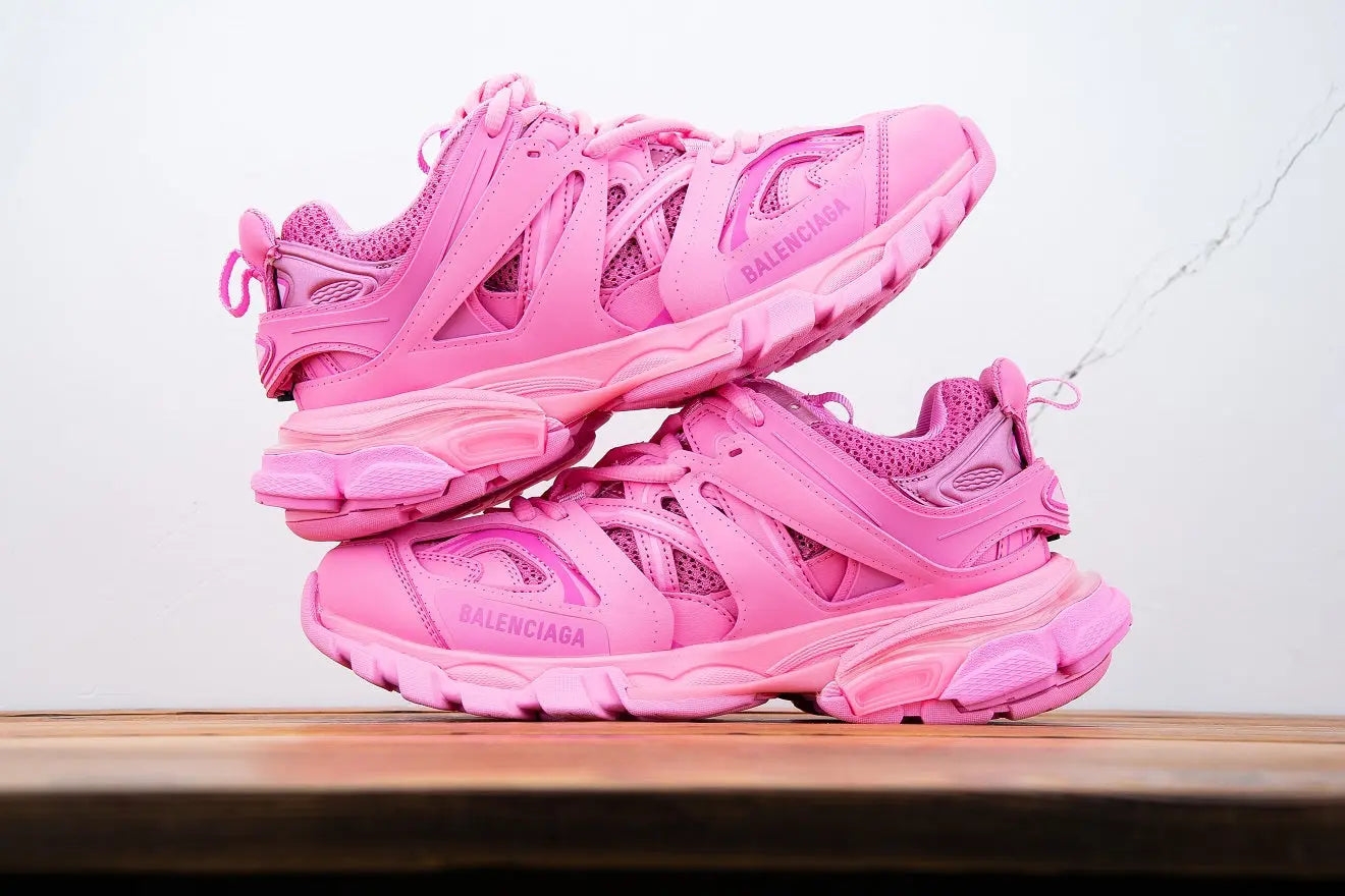 BALENCIAGA - SNEAKERS Metroutfits