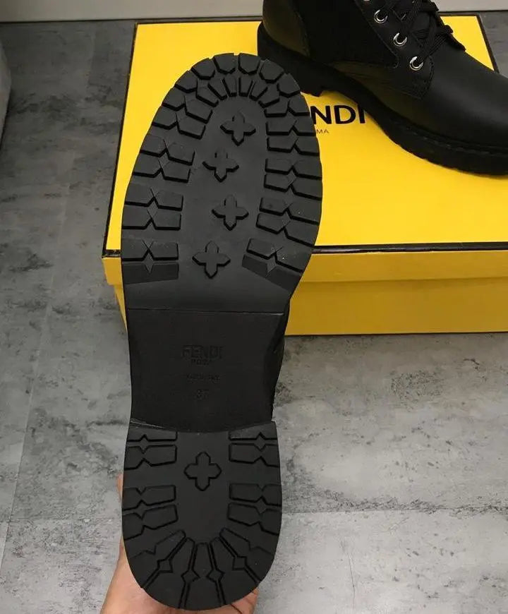 FENDI - BOTTES FEMME - https://treadfitpro.com/