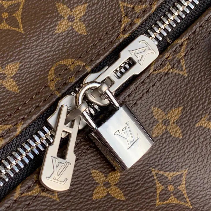 LOUIS VUITTON - TRAVEL BAG - https://treadfitpro.com/