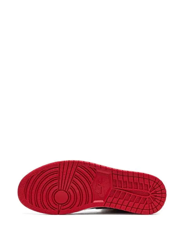 NIKE - AIR JORDAN 1 Metroutfits