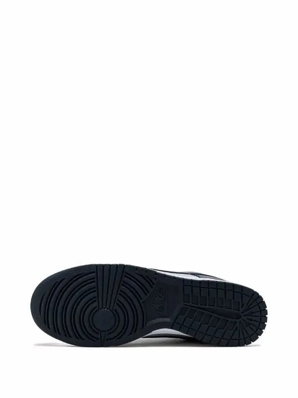 NIKE DUNK LOW Metroutfits