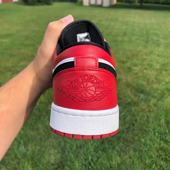 NIKE - AIR JORDAN 1 My Store