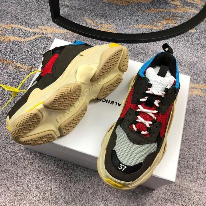 BALENCIAGA - TRIPLE S Metroutfits