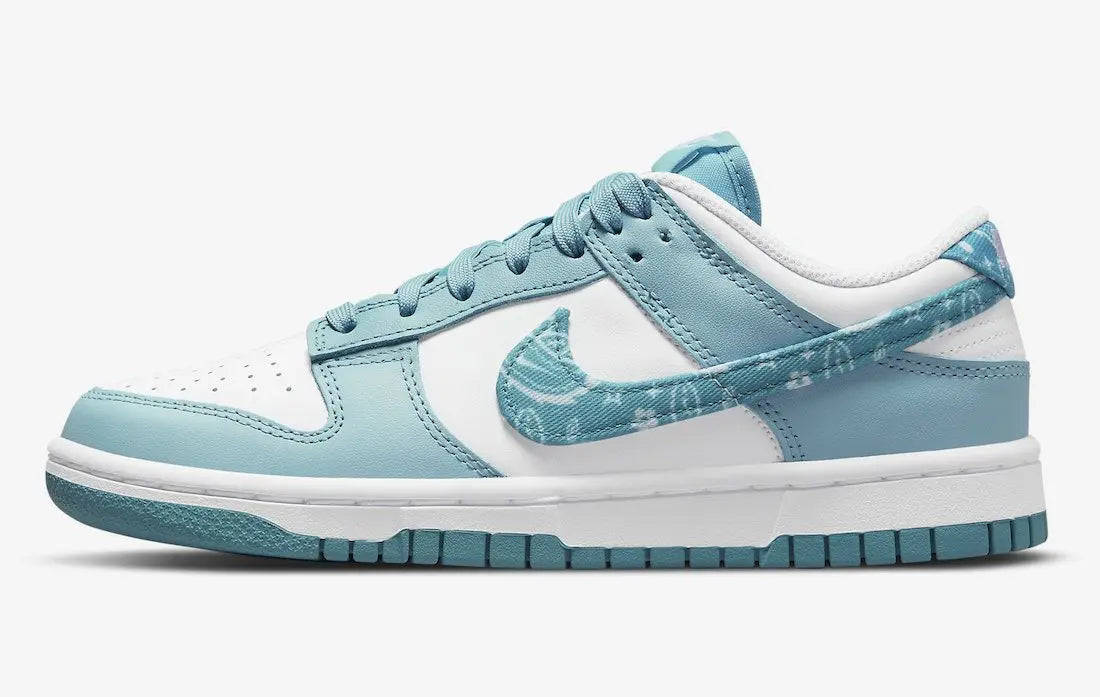 DUNK LOW 'BLUE PAISLEY' Metroutfits